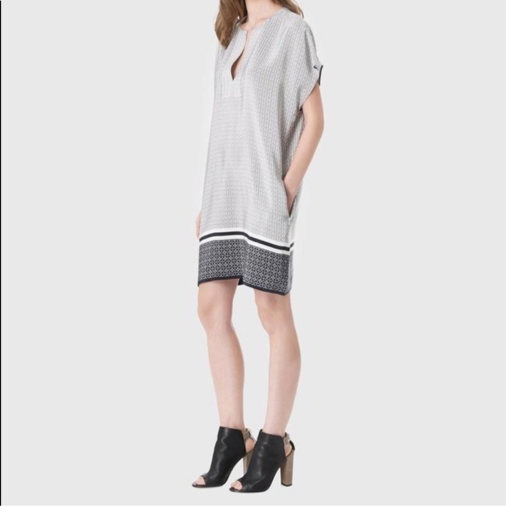 🖤VINCE🖤Trapunto silk dress